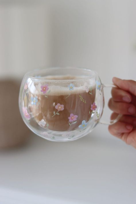 Round Double Wall Glass Mug - Springtime | Pretty Little Home Aesthetic Home Accessories, Double Walled Glass Mugs, Drink Glasses Aesthetic, Glass Mug Painting Ideas, Cute Glassware, Aesthetic Glass Cups, Aesthetic Stuff To Buy For Your Room, Pottery Ideas Aesthetic, Painted Glass Cups