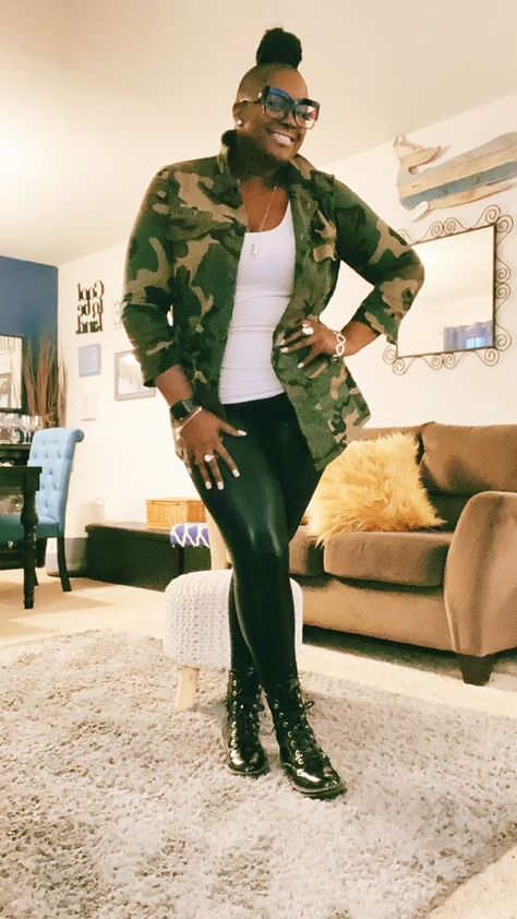 Army fatigue jacket Camoflauge Jacket Outfit Casual, Camouflage Jacket Outfit Women, Camoflauge Jacket Outfits, Camoflauge Jacket Outfit, Camo Jacket Outfits For Women, Camouflage Jacket Outfit, Army Jacket Outfit, Camoflauge Outfits, Army Pants Outfit