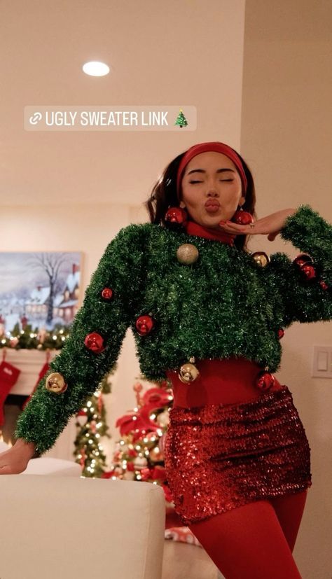 Christmas Disney Outfits, Mas Outfits, Kardashian Christmas, Winter Christmas Outfits, Mexican Style Dresses, Trending Photography, Christmas Eve Outfit, Bollywood Beautiful, Ugly Sweater Contest