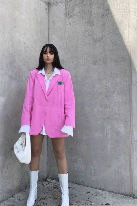 Blazer Rose Outfit, Pink Outfits Aesthetic, Blazer Rose, Rose Outfit, Women Street Style, Ootd Aesthetic, Aesthetic Women, Women Street, Street Style Fashion