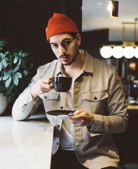 humans of coffee on Instagram: “humans of @ottoscoffee, by @zach_taylorr⠀ ⠀ ⠀ ⠀ ⠀ ⠀ #coffeeshots #coffee_insta #coffeexample #peoplebrewcoffee #manmakecoffee…” Man In Coffee Shop, Cafe Worker Outfit, Male Barista, Cafe Shoot, Coffee Portrait, Cafe Pictures, White Cafe, Men Coffee, Instagram Men