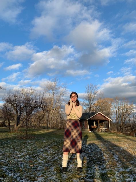 long skirt cottagecore leg warmers outfit Long Skirts With Leg Warmers, Long Skirt Cottagecore, Leg Warmers Outfit Long Skirt, Leg Warmers Long Skirt, Skirt And Leg Warmers Outfit, How To Style Leg Warmers, Leg Warmers Aesthetic, Legwarmers Outfit, Leg Warmer Outfit