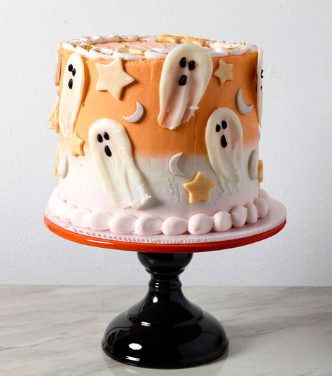 Haloween Cakes, Cute Halloween Cakes, Halloween First Birthday, Ghost Cake, Halloween Cake Decorating, Fake Food Props, Daisy Cakes, Halloween Cake, Cake Online