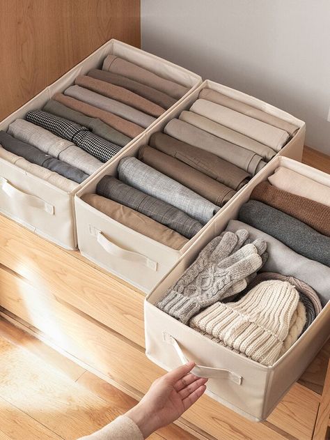 Pant Storage, Closet Organisation, Folded Clothes, Organizar Closet, Clothes Storage Boxes, Bed Platform, Wardrobe Organisation, House Organisation, تصميم للمنزل العصري