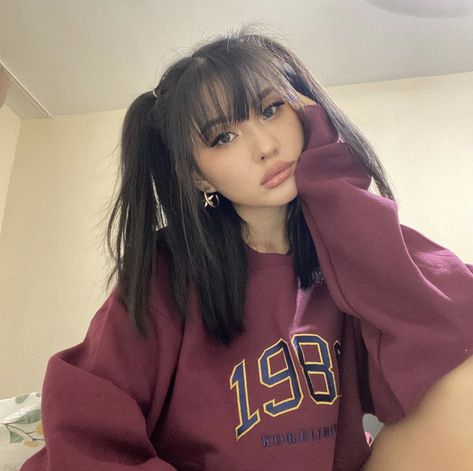 asian girl wearing half up pigtails hairstyle with bangs Half Up Half Down Short Hair, Girl With Pigtails, Cute Bangs, Concert Hairstyles, Pigtail Hairstyles, Hair Stylies, Long Hair With Bangs, Short Hair With Bangs, Half Up Hair