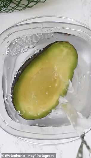 Storing Avocados In Water, Avocado In Water, Store Avocado, Salad Storage, Valentines Ball, Avocado Plant From Seed, How To Store Avocado, Wooden Serving Platters, How To Cut Avocado