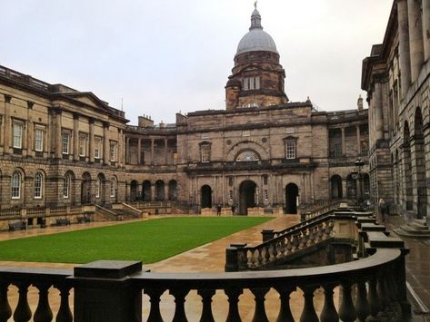 Leiden Netherlands, University Of Edinburgh, Leiden University, Edinburgh University, Historical Place, Beautiful Architecture, Leiden, Student Life, Beautiful Buildings