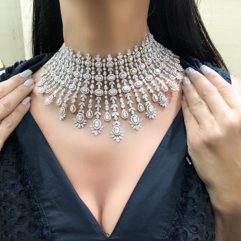 Tiffany Diamond Necklace, Diamond Necklace Tiffany, Bridal Diamond Necklace, Tiffany Diamond, Indian Bridal Jewelry Sets, Choker Designs, Diamond Choker Necklace, Big Necklace, Diamond Necklace Designs