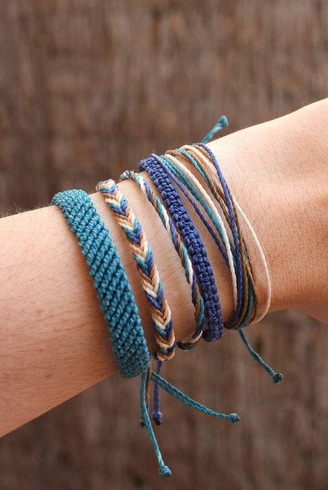 Blue hues surfer macrame bracelets Handmade Bracelets Thread, Thread Friendship Bracelets, Bracelets Thread, Monkey Crafts, Sliding Knot Closure, Bracelet Pack, Summer Bracelet, Surfer Bracelets, Stacking Bracelets