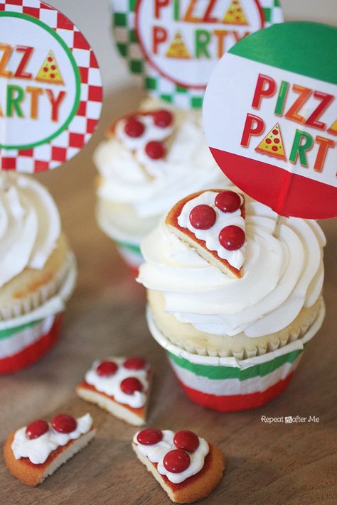 Repeat Crafter Me: Pizza Cookies Birthday Party Food For Kids, Party Food For Kids, Pizza Cookies, Pizza Party Birthday, Pizza Cupcakes, Birthday Pizza, Kids Birthday Party Food, Kids Pizza, Turtle Theme