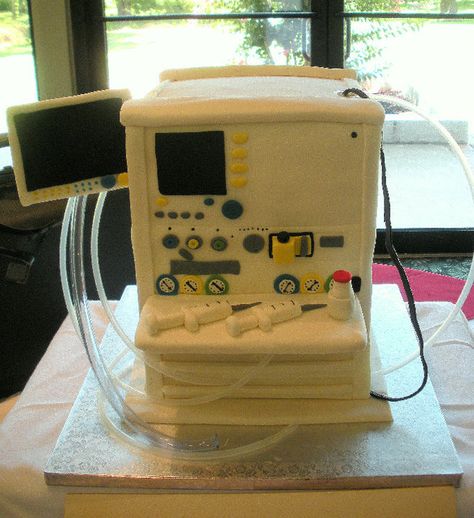 Amazing Anesthesia Cake! OMG I want this for my next birthday! Anesthesiologist Cake, Anesthesia Cake, Anesthesia Humor, Hospital Decoration, Nurse Anesthesia, Medical School Graduation, 50th Birthday Cake, To The Rescue, Cake Decorating Tips