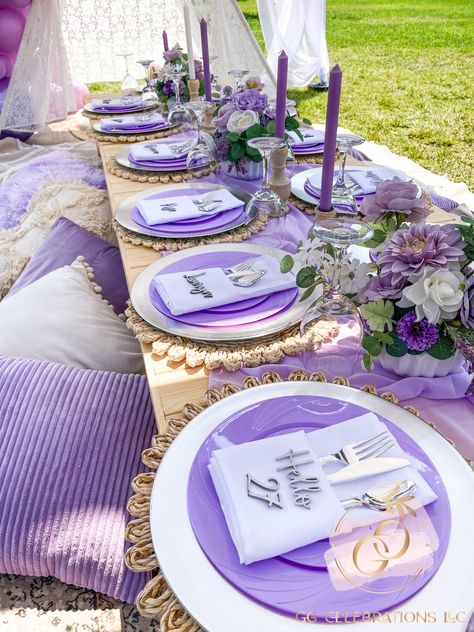 Purple Boho Birthday Theme, Purple Boho Birthday Party, Purple Theme Picnic, Purple Picnic Theme, Lilac Theme Party, Lilac Dinner Party, Lavender Picnic Aesthetic, Lavender Brunch Decor, Tea Party Purple