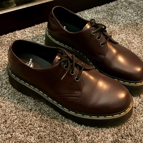 Doc Martens Burgundy Oxford Platforms -Nearly Brand New -Women Size 12/Mens Size 10.5 -$100 Less Than Original Price Persona Moodboard, Low Doc Martens, Dr Martens Burgundy, Brown Doc Martens, Shoes Dr Martens, Oxford Platform, Doc Marten Oxford, Dr Martens Shoes, Martens Shoes