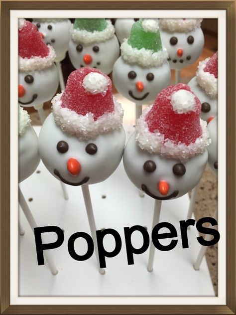 Christmas Cakepops, 2024 Cake, Holiday Cake Pop, Snowman Cake Pops, Dipped Treats, Holiday Cake, Snowman Cake, Donut Maker, Pop Ideas