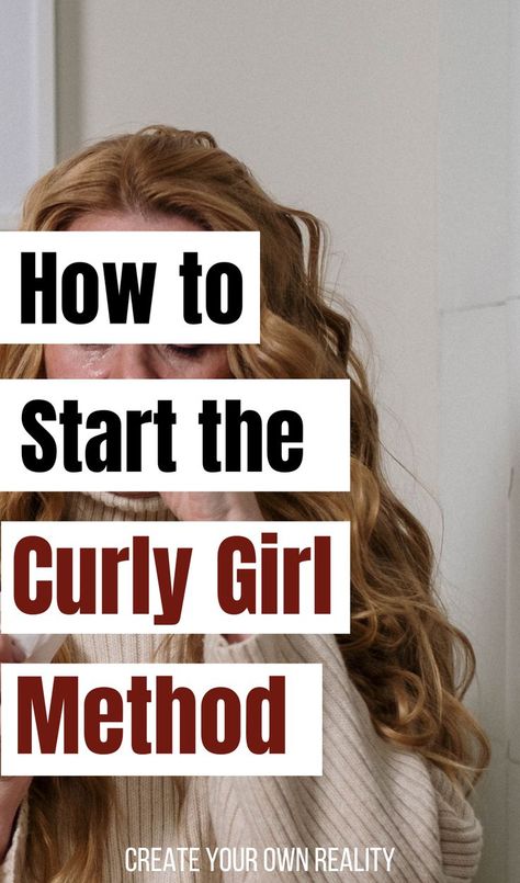 Make Hair Curly, The Curly Girl Method, Curly Hair Care Routine, Frizzy Curly Hair, Dry Curly Hair, Scrub Corpo, Curly Hair Tutorial, Gym Hairstyles, Curly Girl Method