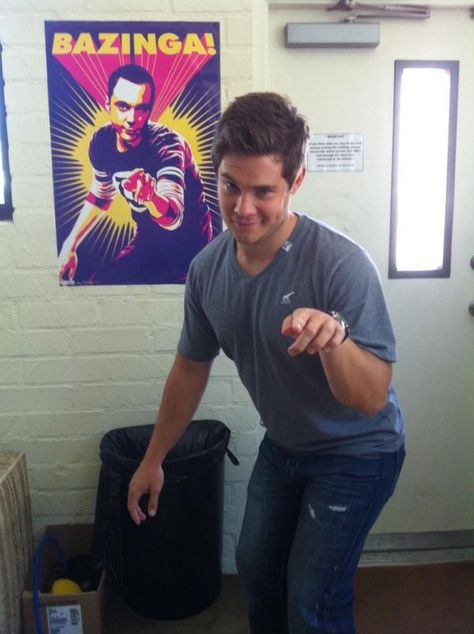 Adam DeVine doing 'Bazinga' (#Inception of humor) Adam Devine, Big Three, Teenage Daughters, Film Quotes, Pitch Perfect, Favorite Actors, Snl, Hello Gorgeous, Inception