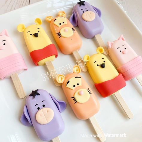 Winnie the Pooh, Tigger, Eeyore & Piglet Cakesicles Popsicles Cake, Cake Pop Designs, Disney Desserts, Winnie The Pooh Cake, Cake Pop Decorating, Winnie The Pooh Themes, Disney Baby Shower, Winnie The Pooh Birthday, Chocolate Covered Treats