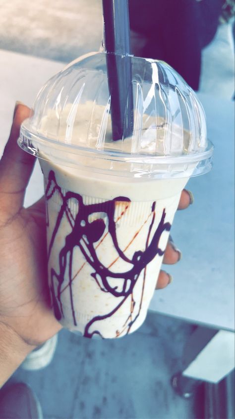 Cold coffee snapchat pic Cafe Snaps Snapchat, Cold Coffee Photo, Cold Coffee Pics, Coffee Pics Snapchat, Cold Coffee Wallpaper, Cold Drink Snapchat, Ccd Coffee Snapchat, Cold Coffee Snapchat, Hotel Food Snapchat