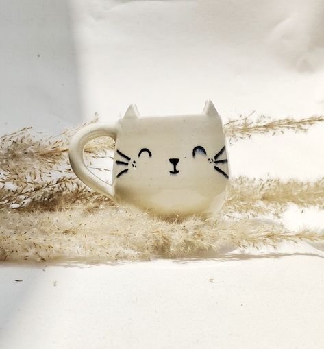 Cute Cat Ceramic, Ceramic Mug Cat, Cat Pottery Mug, Ceramic Cat Mug, Ceramic Cup Handmade, Cat Ceramic Mug, Cat Mug Pottery, Clay Crafts Cat, Clay Cup Ideas