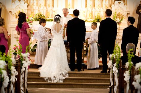 English Wedding Traditions, British Wedding Traditions, Traditional English Wedding, English Weddings, British Wedding, Wedding Traditions, English Wedding, American Wedding, Online Tests