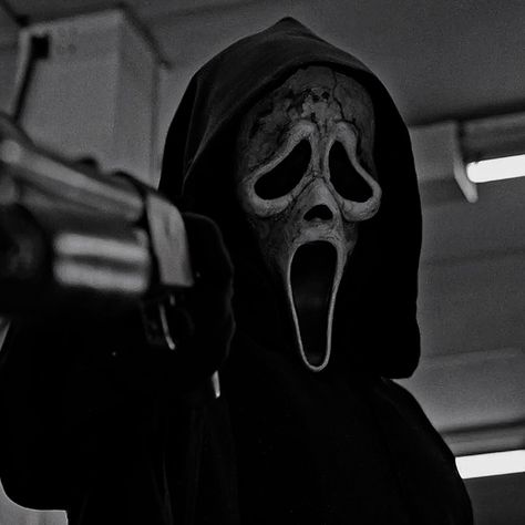 #scream #ghostface #aesthetic #icons #icon #horror #horrorfilms Scream Ghostface Aesthetic, Ghostface Aesthetic, Scream Ghostface, Ghostface Scream, Horror Movie Icons, Face Icon, Ghost Face, Masked Man, Ghost Faces