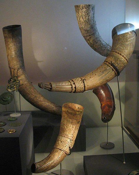 Viking era horns, Reykjavik museum Iceland Viking Museum, Scandinavian History, Viking Horn, Viking Drinking Horn, Viking Life, Viking Culture, Drinking Horns, Old Norse, Viking History