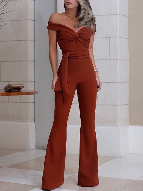 Flare Jumpsuit, Jumpsuit Fashion, Wide Leg Jumpsuit, Look Chic, Tulum, Elegant Fashion, Jumpsuits For Women, Chic Style, A Woman