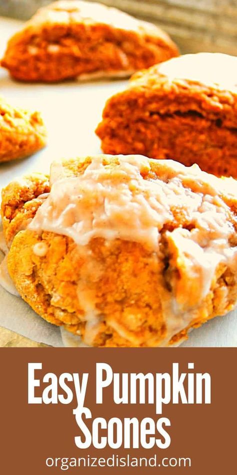 Pumpkin Scones Recipe, Scone Recipes, Scones Recipe Easy, Homemade Scones, Scones Easy, Pumpkin Recipes Easy, Fall Baking Recipes, Pumpkin Scones, British Tea