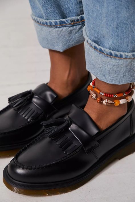 Men’s Shoe Trends 2024: Penny Loafers, Mary Janes, Combat Boots & More – StyleCaster Dr Martens Adrian Loafers, Adrian Loafers, Loafers Women Outfit, Chunky Loafers Outfit, Dr Martens Loafers, Black Loafers Outfit, Dr Martens Adrian, Loafers Outfit, Comfort Fashion