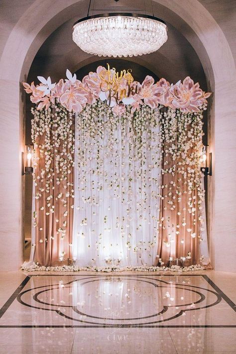 Pink Quince Theme, Gold Theme Wedding, 15 Party Ideas Quinceanera, Rose Gold Quince, Rose Gold Quinceanera, Quince Decor, Sweet 15 Party Ideas Quinceanera, Sweet 15 Party Ideas, Quince Dresses Charro