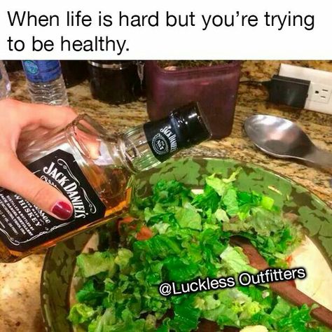 When life is hard but you're trying to eat healthy Inappropriate Memes, Back To University, Diet Humor, Motivation Poster, Gym Memes, Gym Humor, Workout Humor, E Card, Life Is Hard