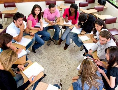 Creating a conversation circle. The one described is for a Spanish class, but it can easily be altered for English. I also like how the students became involved in the planning of the process as well. Education Quotes Inspirational, Speaking Activities, Flipped Classroom, Education Motivation, Education Quotes For Teachers, Spanish Classroom, Spanish Teacher, Education Kindergarten, Math Videos