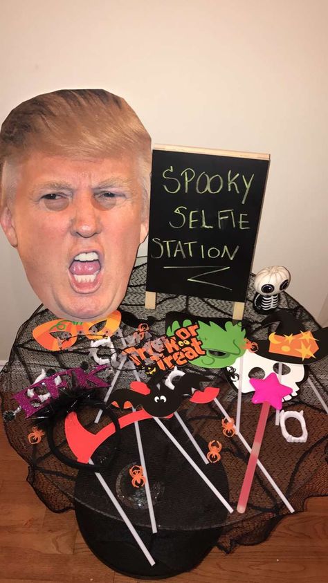 Spooky selfie station Halloween Selfie Station, Halloween Selfie, Spooky Makeup, Selfie Station, Makeup Station, Themed Drinks, Halloween 2023, Halloween Festival, Halloween Ideas