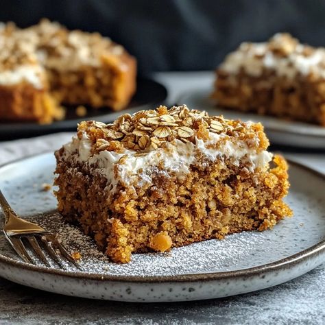 Dump Cake Pumpkin, Pumpkin Oatmeal, Dump Cake, Pumpkin Pie Spice, Pumpkin Cake, Pumpkin Dessert, Fall Desserts, Pumpkin Recipes, Cookie Bars