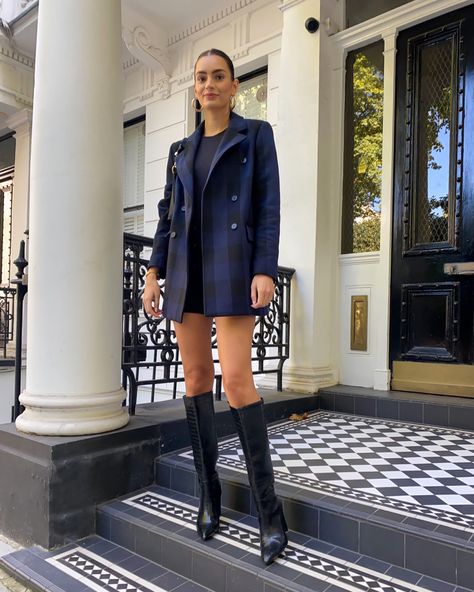 Navy wool blazer, knee high boots, black shoulder bag. Shop on LTK Suede Knee High Boots Outfit, Riding Boot Outfits, Blazer Dress Outfits, Autumn Outfit Inspo, Knee High Boots Black, Knee High Boots Dress, Homes Exterior, Sock Outfits, Suede Boots Knee High