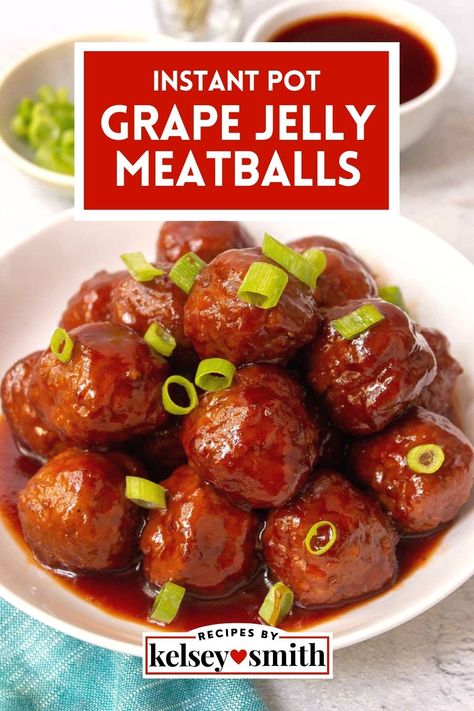 Grape jelly meatballs Instant Pot Grape Jelly, Pressure Cooker Meatballs, Instant Pot Meatballs, Party Food Meatballs, Grape Jelly Meatballs Recipe, Party Meatballs, Best Pressure Cooker Recipes, Jelly Meatballs, Easy Pressure Cooker Recipes