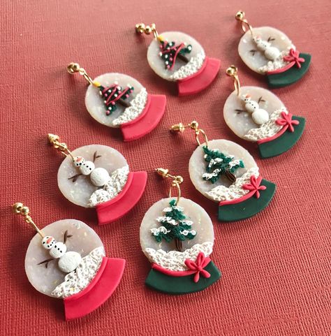 Snowglobe Clay Earrings, Snowglobe Cupcakes, Holiday Clay Earrings, Xmas Clay, Clay Types, Polymer Christmas, Snowglobe Christmas, Xmas Earrings, Christmas Jewelry Diy