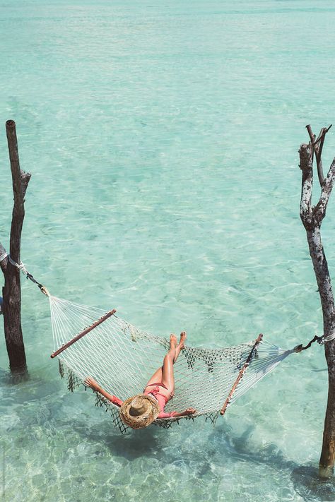 Woman Lounging, Lounge Aesthetic, Beach Hammock, Sea Pictures, One Piece World, Hammock Bed, Beach Lounge, Ocean Pictures, Beach Painting