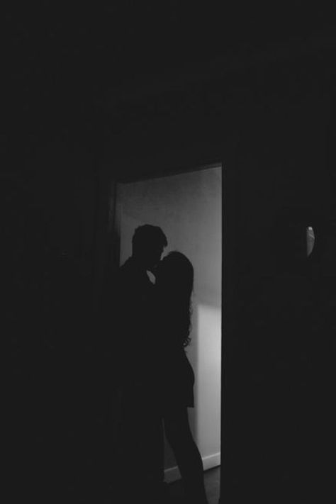 Draco Malfoy, How To Kiss Someone, Couple Silhouette, Fotografi Digital, Slytherin Aesthetic, Cute Relationship Goals, 인물 사진, Fotografi Potret, Couple Aesthetic