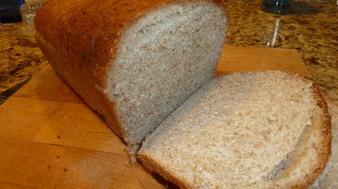 Next up in testing recipes for Gather Round the Amish Table is Mother’s Oatmeal Bread. (Here are my other two tests, for Chocolate Cake and Amish Pecan Sticky Buns.) Yes, I’ve written about another… Amish Whole Wheat Bread Recipe, Honey Wheat Sandwich Bread, Amish Oatmeal, Alaska Recipes, Recipe For Oatmeal, Wheat Sandwich Bread, Oatmeal Bread Recipe, Pecan Sticky Buns, Cinnamon Honey Butter