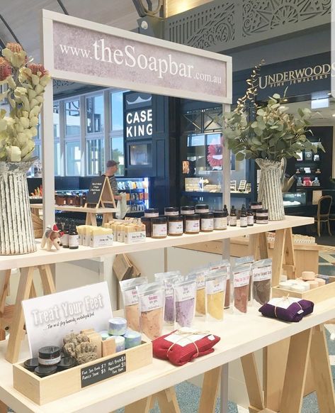 Candle Fair Display, Tradeshow Table Display, Candle Stall Display Ideas, Candle Display Craft Show, Candle Shop Display, Candle Booth Display, Wedding Stationery Display, Candle Booth, Booth Display Ideas Diy