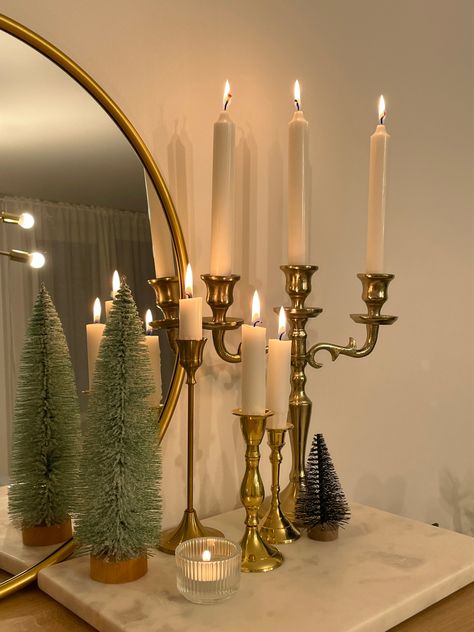 Gold Candle Holder Decor, Winter Bedroom Decor, Metal Candle Stand, Luxury Christmas Decor, Candles Vintage, Arte Aesthetic, Holiday Bedroom, Coquette Room Decor, Bedroom Candles