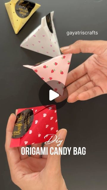 Origami Packaging Diy, Diy Paper Packaging, Origami Candy Box Diy, Paper Candy Bags Diy, How To Wrap Candy, Make Paper Bags Diy, Origami Candy Holder, Origami Candy Bag, Candy Bags Ideas Birthday