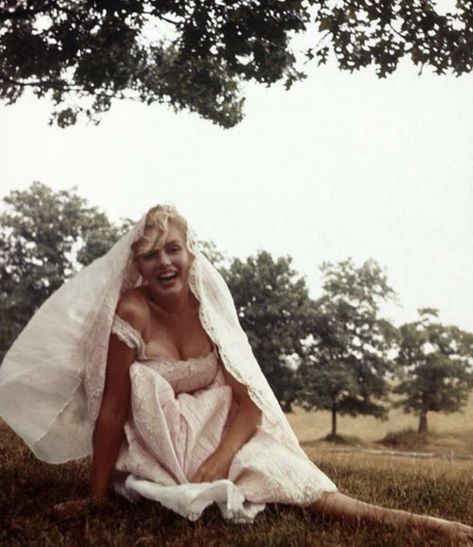 Marilyn Monroe Wedding Dress, Monroe Wedding Dress, Marilyn Monroe Wedding, Power Of Manifestation, Bridal Elegance, Old Hollywood Stars, Marilyn Monroe Photos, Norma Jean, Norma Jeane