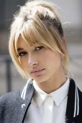 Soft centre-parted long bags with high ponytail #bangslonghair Bangs Sideswept, Trend Pony, Kadeřnické Trendy, Bangs With Medium Hair, Vlasové Trendy, Fringe Hairstyles, Long Hair With Bangs, Brown Blonde Hair, Hailey Baldwin