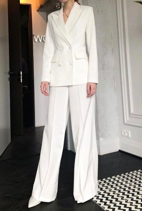 Buy White Double Breasted Pantsuit for Women Blazer and Wide Leg Pant Suit Set Customised Ladies Suit Women Cocktail Formal Wear Online in India - Etsy White Office Outfit, Suits For Women White, Graduation Suits For Women, Pantsuit For Women, Graduation Suit, Study Snaps, Grad Outfits, Stile Hijab, Wide Leg Pant Suit