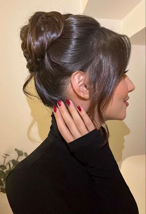 Trendy Bun, Wedding Hairs, Guest Hair, Bridesmaid Hair Makeup, Prom Hairstyles For Short Hair, Prom Hairstyles For Long Hair, Hair Tips Video, Bun Hairstyle, Trendy Wedding Hairstyles