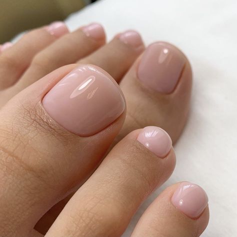 Pink Pedicure, Pink Toe Nails, Pedicure Colors, Gel Toe Nails, Toe Nail Color, Pretty Toe Nails, Nagel Inspo, Hair Skin Nails, Cat Kuku