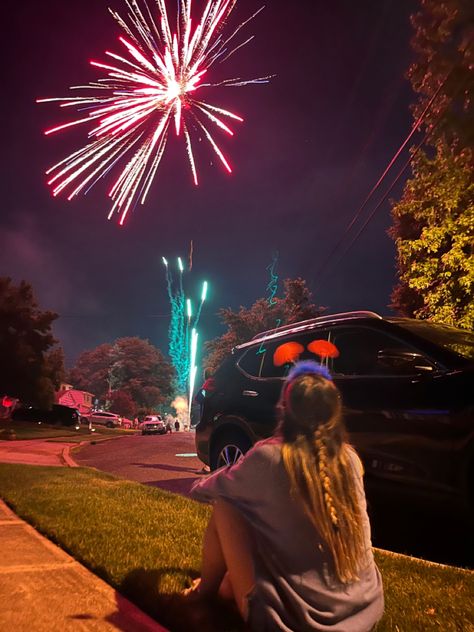 The Summer I Turned Pretty Fourth Of July, Firework Pics, Wallpaper 4th Of July, July Aesthetic Wallpaper, Aesthetic 4th Of July, Fourth Of July Aesthetic, 4th Of July Aesthetic, Fourth Of July Pics, Summer Nights Aesthetic