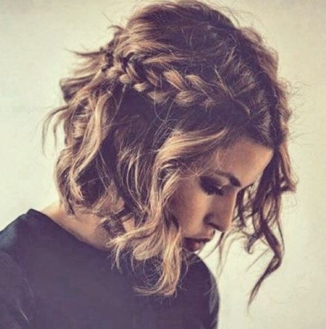 Wavy Bob Haircuts, Wavy Bob Hairstyles, Wavy Haircuts, Bohemian Hairstyles, Braids With Curls, Peinados Fáciles Para Cabello Corto, Short Wedding Hair, Penteado Cabelo Curto, 짧은 머리